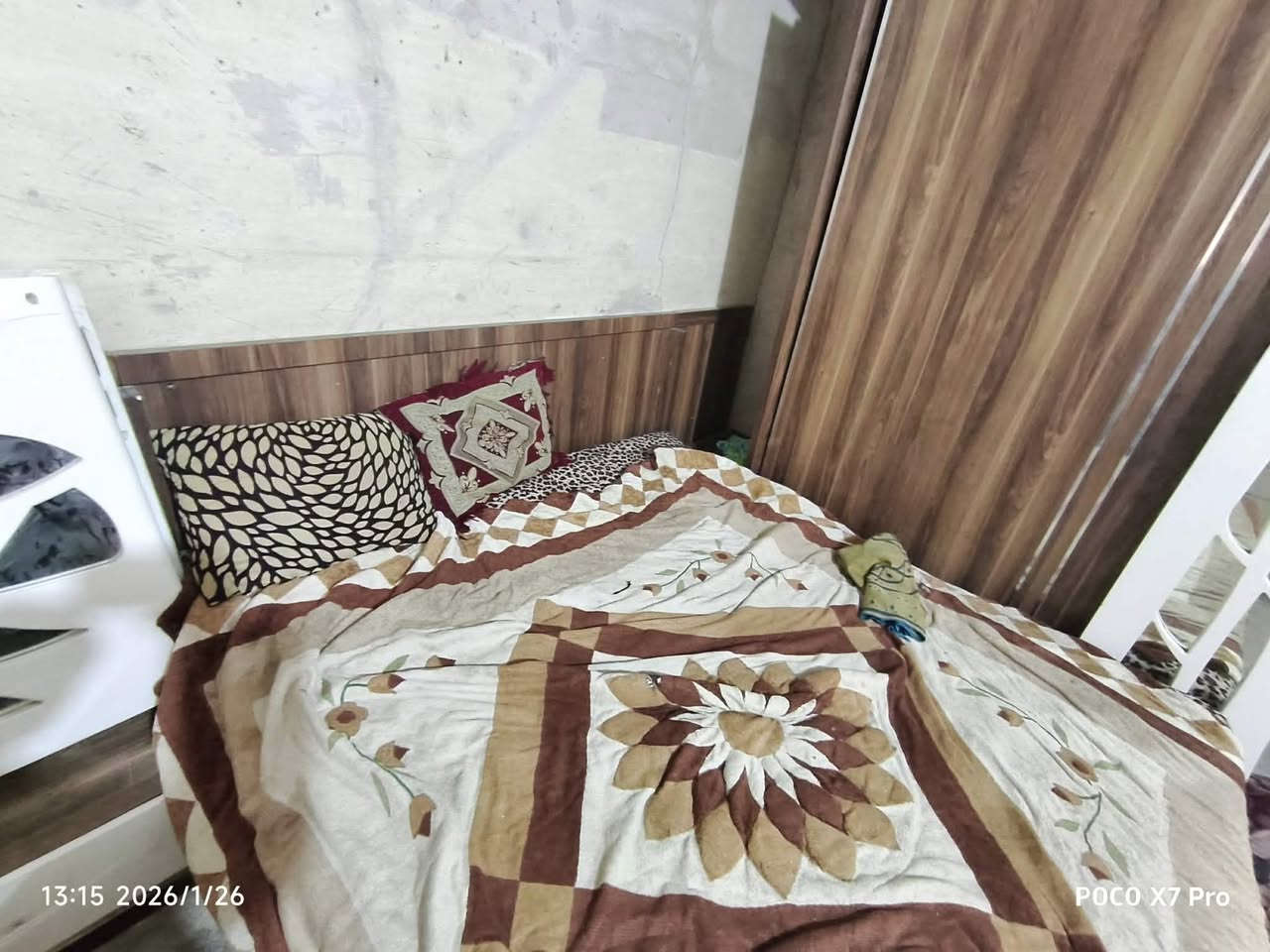 غرفه تركيه للبيع السعر 250 وبيها مجال العنوان الشهداء للاستفسار على الرقم ***********
