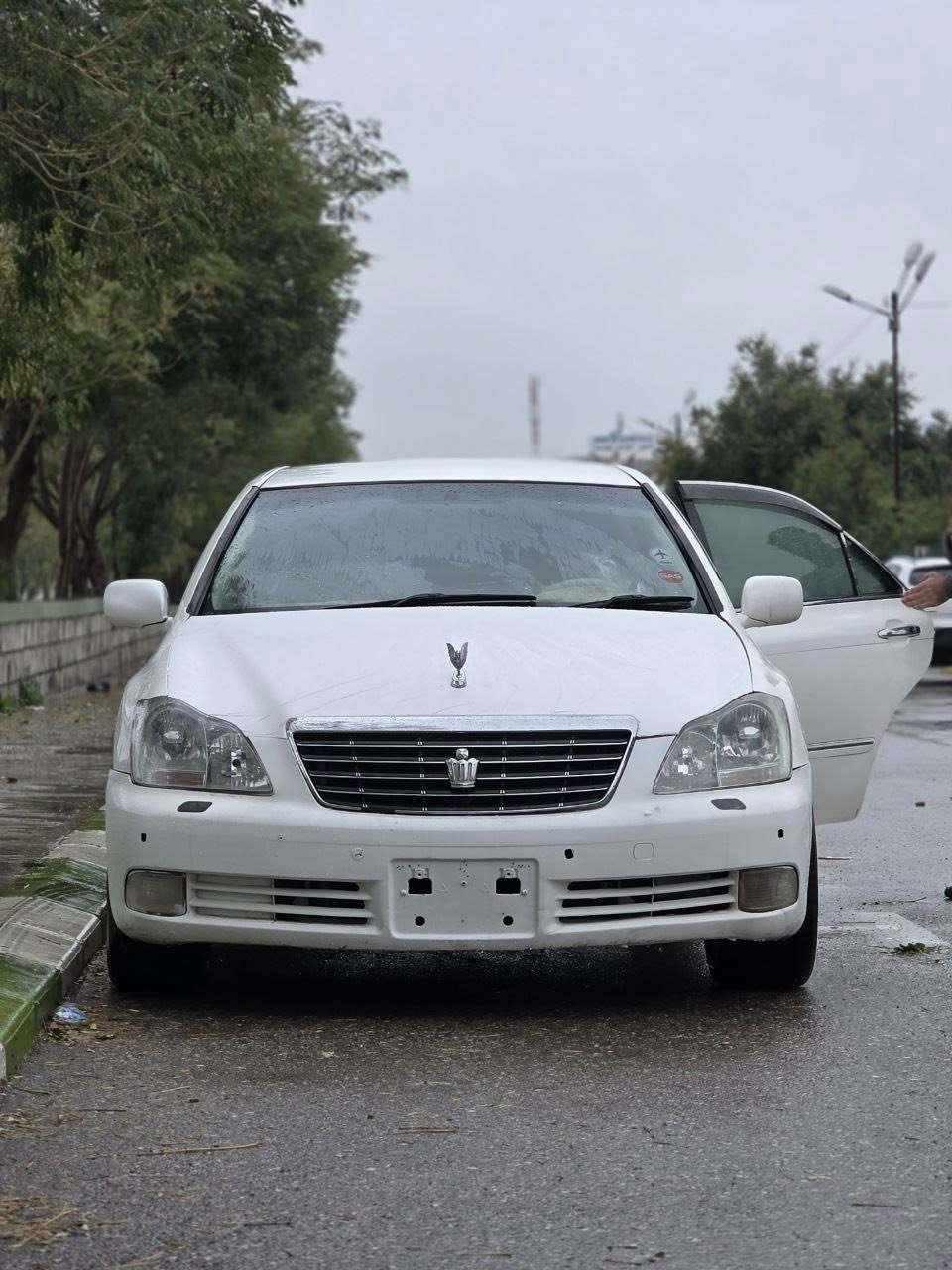 شاینەی  بڕاوە 
2005
ناوزەرد   گەورە بەگەورە
 
شوین کەلار
 
سعری 46$

 ***********
