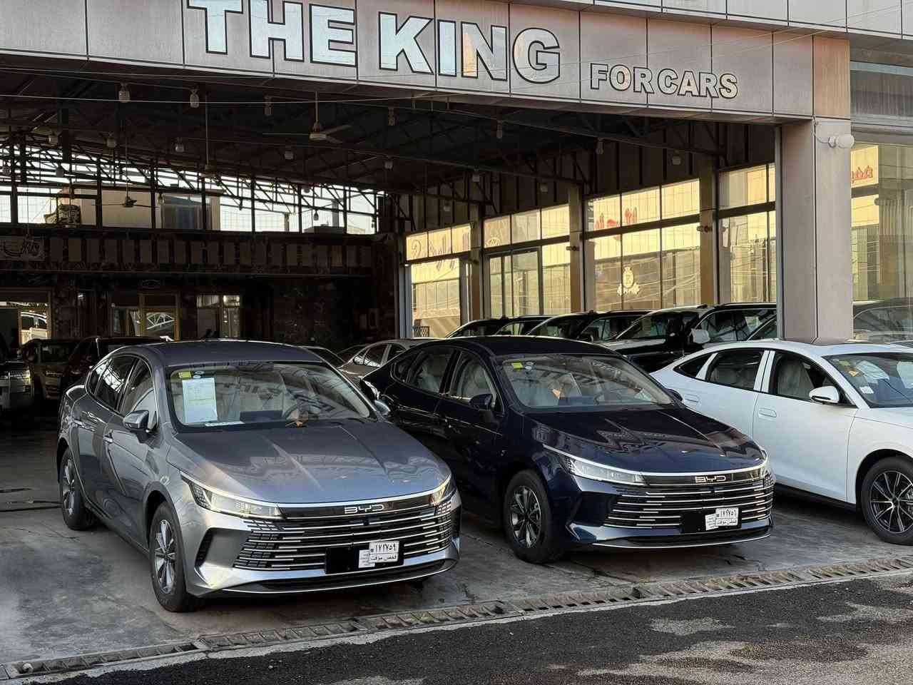 🔷معرض الملك لتجاره السيارات الحديثة🔷

       🔥دخول بي وايدي BYD الدسترويل 🔥

         🔥بل لونين السلفر والنيلي الكحلي 🔥

      🔥موديل 2025 الفول كارت والعده الكامله 🔥

                🔥الاسعار راح تكون تخبل اتصل وتدلل 🔥

الموصفات
🔹بصمة تشغيل 
🔹دخول ذكي 
🔹شاشه كبيرت
🔹ويل كب الكبير 
🔹داخل جلد اصلي بيجي 
🔹حساس خلفي 
🔹كارت تشغيل 
🔹كامره خلفيه 
🔹لايت زنون
🔹بك لايت ليد 
🔹تبريد قطعتين 
🔹يمشيك 1100
🔹لون الابيض
🔹باقي الموصفات المعروفه لدسترويل 

للستفسار زياره الموقع بغداد النهضه فرع الثالث فرع المصرف 

او الاتصال عله الارقام
***********
***********

