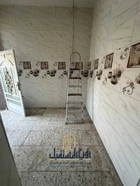 مشتمّل للإيجار • الكرامة خلف الضامن • شامل ماء وكهرباء