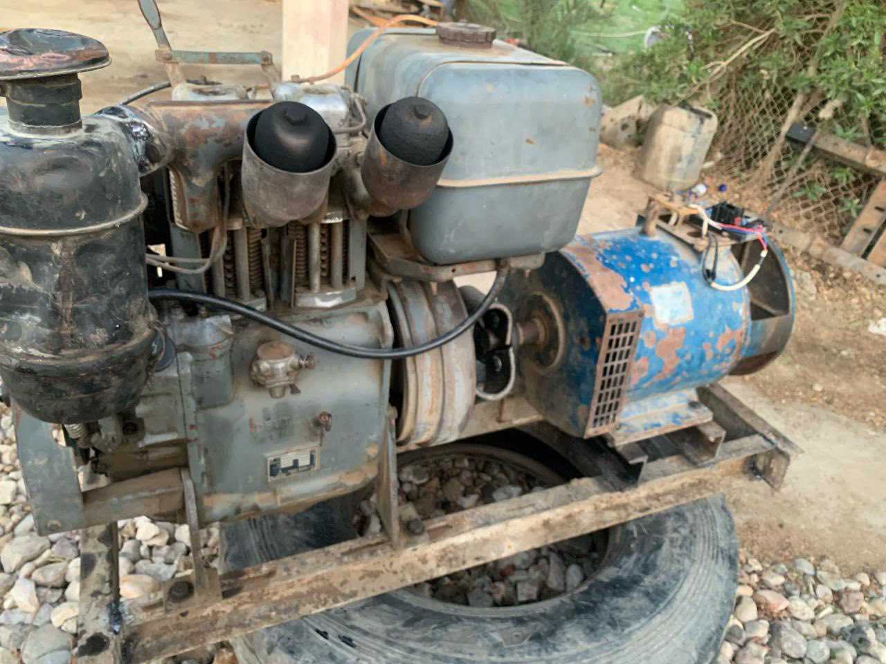 سلام عليكم مولد البيع شغال كامل سعره مليون 250 مكان واسط الصويره ***********
