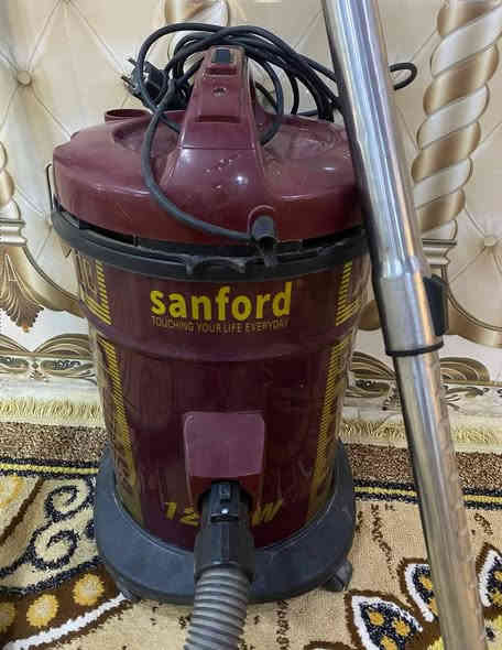 مكانس كهربائيه شغاله وسحب يخبل سعر الوحده 30 عنواني كرمه علي للأستفسار ***********
