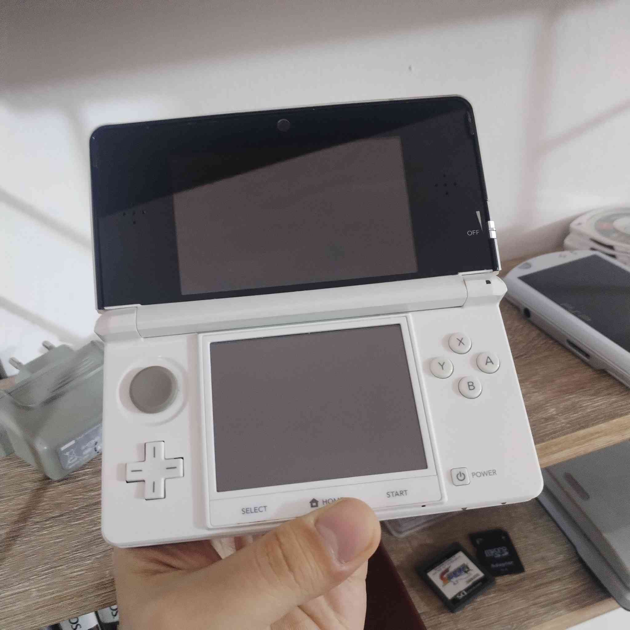 3ds للبيع
يجي وياه شاحنته الاصلي ورام ٣٢
ممهكر
ب١٢٥
ما متوفر توصيل


**إذا كنت صاحب هذا الإعلان وتريد حذفه لأي سبب، رجاءا أرسل رسالة إلى الدعم الفني**