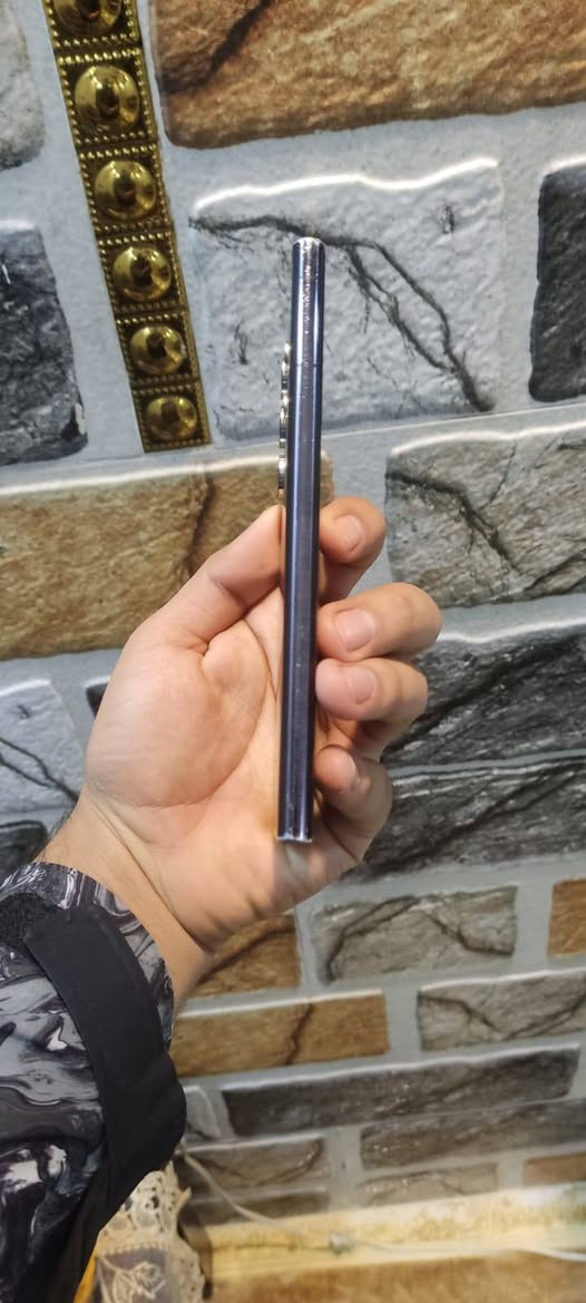 السلام عليكم
للبيع موبايل S22 Ultra
نظيف اي خلل مابي شغال اتصال سيمكارت كاميرات شحن 

نسخة امريكيه اخر اصدار اندرويد 16
ذاكرة 128GB
بيه فقط فطر بالبلازما جوا مماثر على جهاز 
💰 السعر:400 وبي مجال بصيط
📍 الموقع: بغداد مدينه الصدر
 متواجد خاص توصيل ماعندي


**إذا كنت صاحب هذا الإعلان وتريد حذفه لأي سبب، رجاءا أرسل رسالة إلى الدعم الفني**