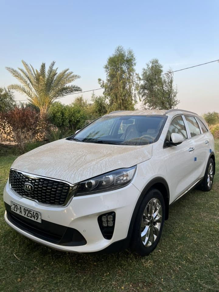 كيا سورنتو 2018 خلييجي
كفاله عامه ماشيه 60 أصل 
محرك2400 دووش 
7 راكب تبريد 3 قطع 
مابيها كل نقص 
***********
