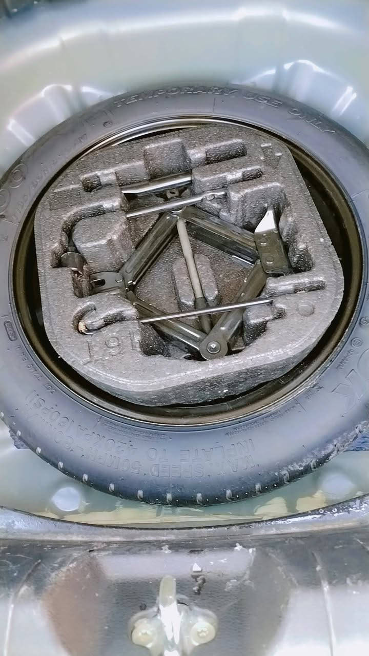 السلام عليكم كي فايف مواصفات فول  للبيع موديل ٢٣ ماشيه ٣٠ الف  السياره بدون ايرباك بدون تبديل ليبل واحد بدون شواصي بدون دواخل
حادثهة جاملغ ايسر وحافة الباب صابغيهة كلهة والسونار مرفق بالصور وين ميعجبك افحص
صور حادث امريكا  موجود داخل الصور
بجم كبس راديترات الشركه
المواصفات
فول واحد ع واحد
داخل مشمشي اصل
مكينة 2500 تيربو
بنوراما
تبريد قطعتين
كشنات كهرباء  تدفئه تبريد
وبعد بيهة هواي مواصفات
رقم بابل بإسمي ترقيم جديد
مكان السياره بابل مركز الحله
للاستفسار الاتصال على الرقم ***********
