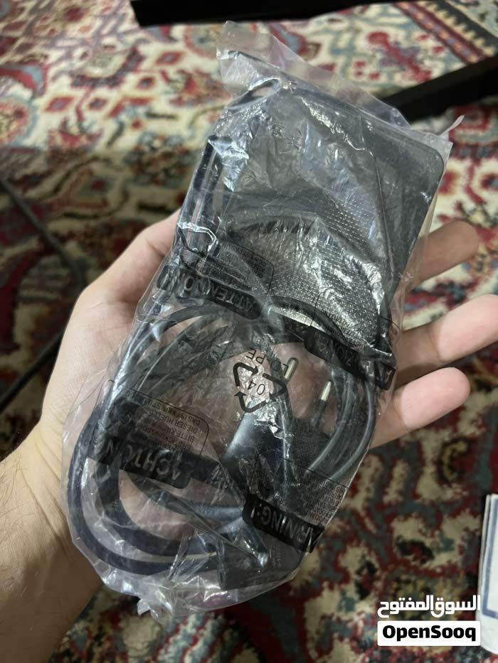 (Odyssey G5)
 الموديل: LS32AG550EMXZN
 الحجم: 32 إنچ
 الدقة: 2K (QHD 2560×1440)
 معدل التحديث: 165Hz
 زمن الاستجابة: 1ms
 نوع الشاشة: منحنية (Curved) تعطي تجربة لعب غامرة
 مناسبة جداً للألعاب (FPS / Racing / Story) + استخدام يومي
 المميزات:
* سلاسة عالية جداً بالصورة بسبب 165Hz فريم
* استجابة سريعة 1ms بدون تقطيع
* دقة 2K تفاصيل أوضح من Full HD
* تصميم أنيق ومنحني مريح للعين
 الحالة: نظيفة جداً / شبه جديدة
بلد المنشأ: فيتنام
 السعر ٣٥٠ الف  
 المكان: (النجف حي الامير)
 للتواصل خاص او واتساب ***********
 ملاحظة: الشاشة شغالة 100% وما بيها أي مشاكل
 فرصة للّي يدور شاشة قيمنك قوية بسعر ٣٥٠ الف
وبيها مجال للشراي وبعيوني
