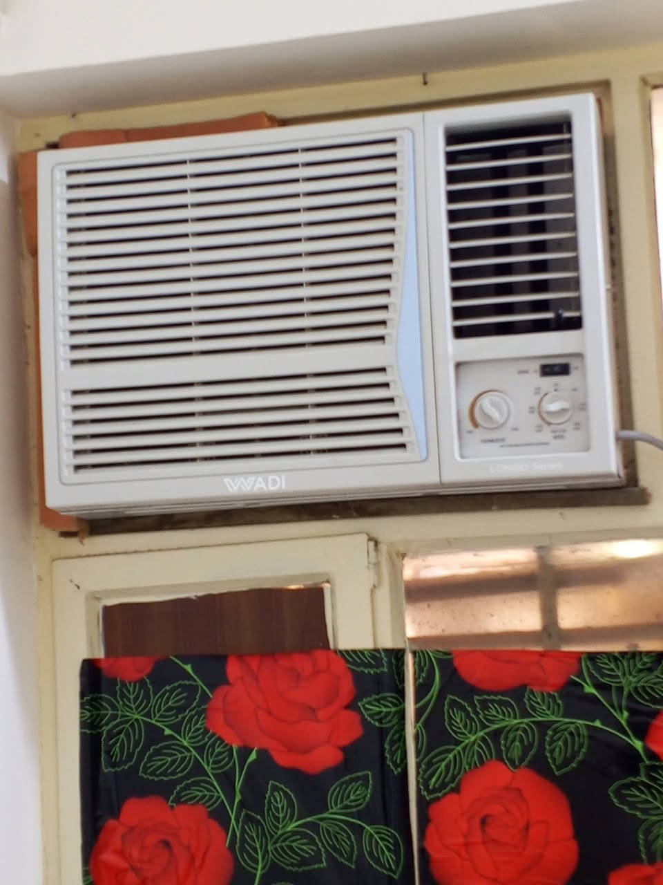 السلام عليكم أخواني وخواتي غرفة 6قطع أمانة الله العام مشتريهة من الأعظمية ب700 ألف أبيعة 350 قفل والكنتور أبو 3 أبواب التركي الأصلي ب 150ألف والمكيف جديد تدفئة تبريد أبو ال 3 سراوات 250 الطالع من القفص أسعار كلها بنص أغراض جديدة ومابيهن أي ضرر كودن عندي شيلة أريد أبيعهن رجاءً أسعار ثابتة ومال بيع الله يوفقكم العنوان بغداد الجديدة قريب الشارع العام ***********
