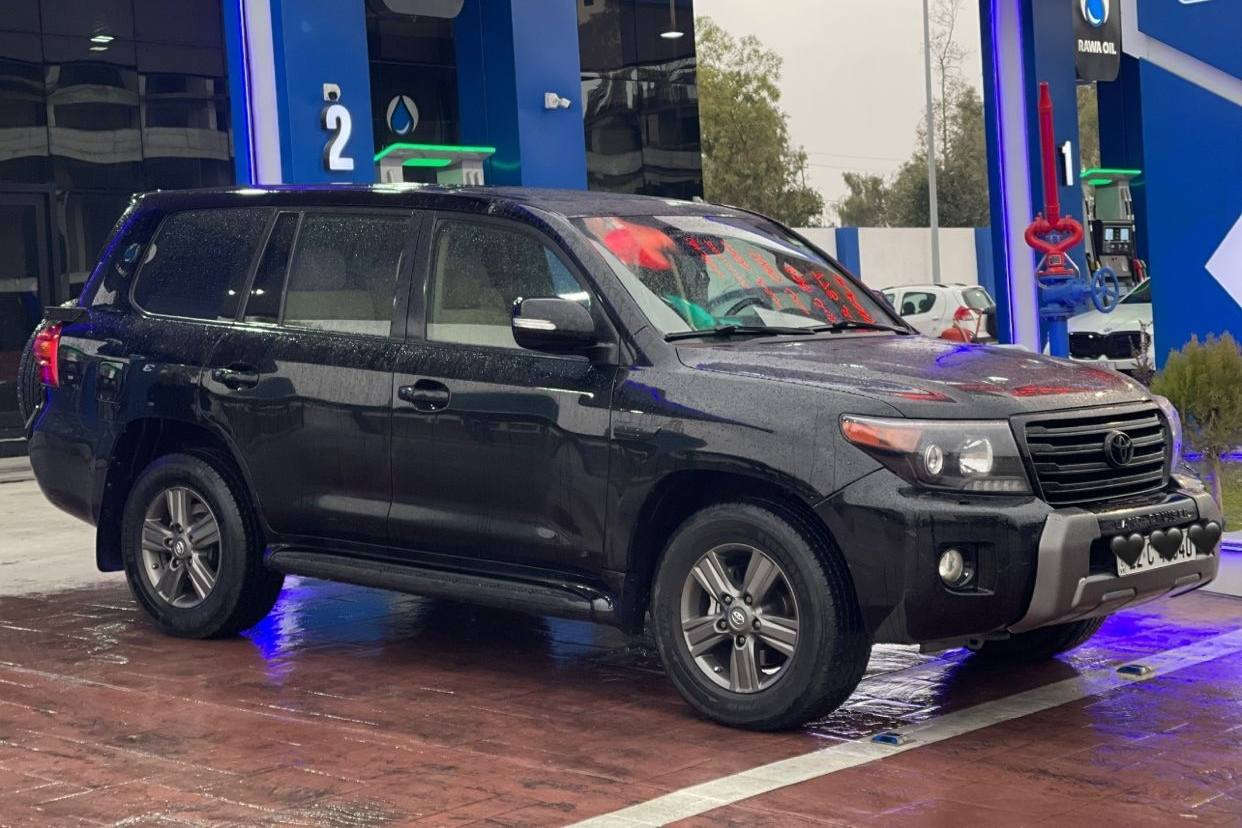 تۆیۆتا لاندکروز GXR 2011 سعودی دەبڵ سپێر
 قەپات مواصفات
تەنها 162,000 km ڕۆشتووە
١-دەبل اکسل +گێڕ تۆماتیک
٢- سلاید
٣- تەبرید مەرکەزی 
٤- سێ ڕیز گوشن
٥- شەش پستۆن

سعر : لە کۆمێنت داوای بکە ڕاستەوخۆ بۆت دێت 📥 

تێبینی / گێڕو مەکینە نەکراوەتەوە بە شەرت 
چاملخی دواوە بۆیاغه لەگەڵ کەمێک تعدیل 

ژ. مۆبایل /  
***********
