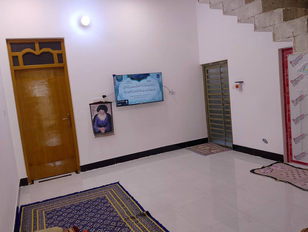 بيت 125 للبيع بحقل ثالث قريب على شارع العيداويه ومدرسة العراق بظهره قاطين قاط ثاني ماكامل الستفسار على ***********
