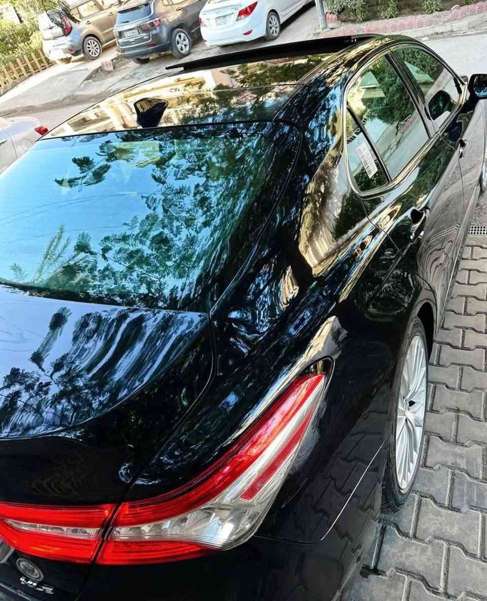 سلام عليكم
كامري وارد امريكي موديل 2018 فئة Xleفول 
المواصفات:
 • فتحة سقف بانوراما
 • مقاعد جلد كهربائية
 • دخول وتشغيل بصمة
 • شاشة وسطية + كاميرا خلفية
 • مثبت سرعة
 • تحكم بالمقود
 • مكيف ثنائي التحكم
 • حساسات
 • نظام أمان Toyota Safety Sense

السعر18800دولار وبي مجال بسيط

ملاحظه تبديل دعاميه الاماميه اصليه يعني صبغ ابلادي
رقم الهاتف ***********
الموقع اليرموك
