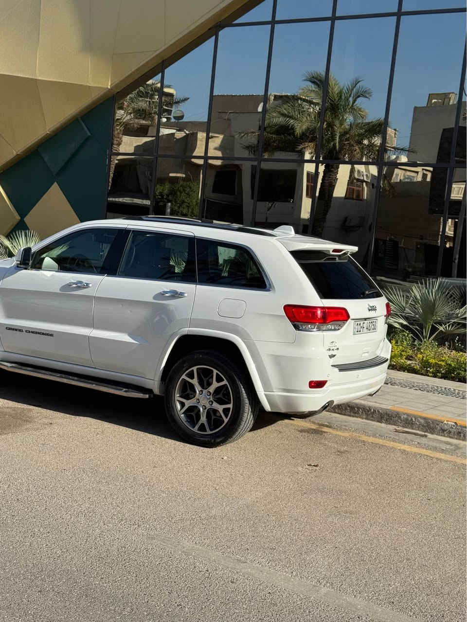 السلام عليكم سياره جيب أوفر لاند موديل ٢٠٢١ خليجي فول مواصفات 3600 ميحتاج أذكر موصفات أعلى فئه بل الجيب السياره أخت زيرو جديده بمعنى الكلمه ماشيه قليل جدا دواخل جديد خارج جديد الشراي يتصل *********** علما اني مكللف بل النشر سياره مكان السيديه بغداد, العراق
