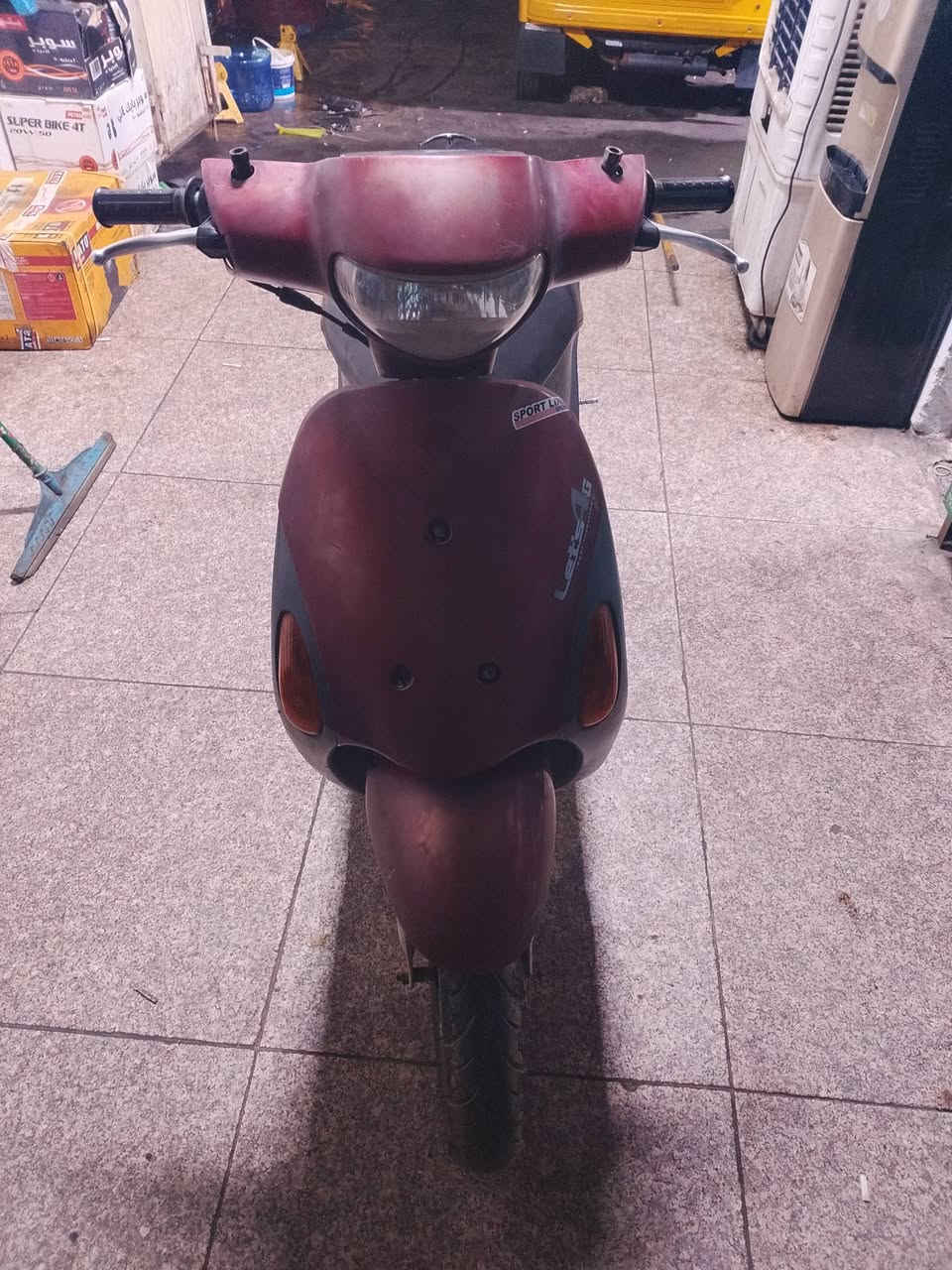 سلام عليكوم دراجه ادرس مني شغاله مابيها اي مشكلة للبيع بغداد الجديده رايدهه 200 بيه مجال بسيط  ***********
