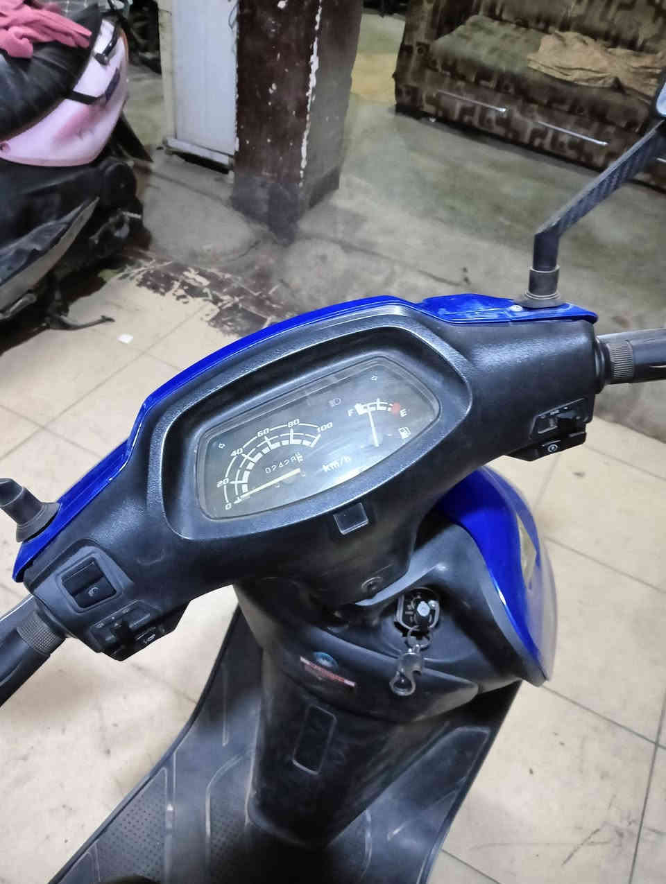 سلام عليكم/ماطور سبيسي موديل 22 للبيع مستخدم قليل كله شرط وشغال محرك مامفتوح كفرات فول جديد بلادي سعر 650 وبي مجال عنوان كركوك 
***********/////***********
