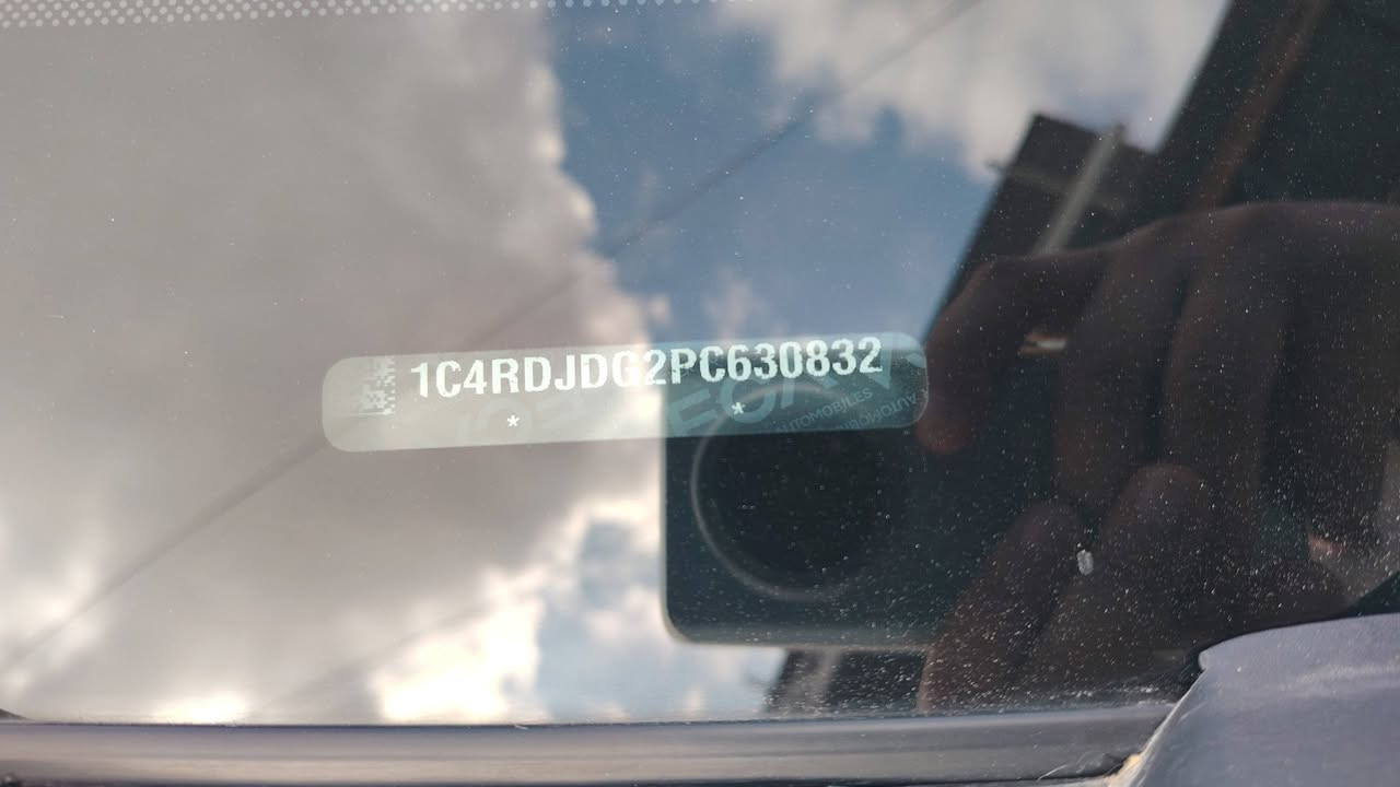 للبيع الحادث تخريب  مكفوله من الصبغ موديل 23 بدون ايراباك كاتي اربيل السعر 300 مكاني سامراء ***********
