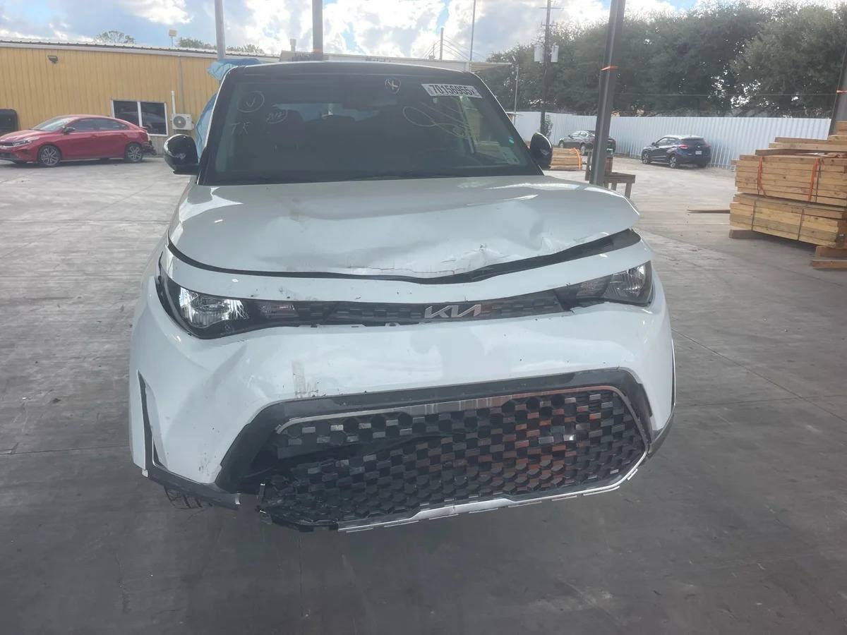 انسب كيا صول 2025 
كيا صول 2025 EX
تو كلر 
حادث موضح بالصور 
ب 88 ورقه
 واصله للميناء ام قصر 
للاستفسار مراسلتنا على الواتساب 
***********
***********
♡
او التفضل بزياره مكتبنا الكائن في بابل 
الخسرويه خلف مستشفى النور للإطفال قرب ساحة الصادق 
♡
