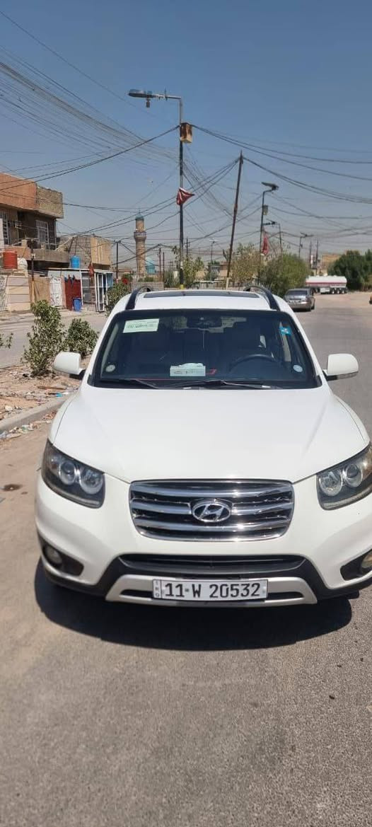 السلام عليكم
سنتافي ٢٠١٢ فول مواصفات للاخير
بصمه تشغيل وفتح بيبان
6 سلندر ٣٥٠٠ كير ومكينه مكفولات
مري شفط
كشنات جلد كشن كهرباء
حساسات وكامره وشاشه
السياره بيها قطعتين صبغ
جاملغ الخلفي والباب فقط صبغ
مكان السياره البياع
السعر ١٤٨ 
***********
