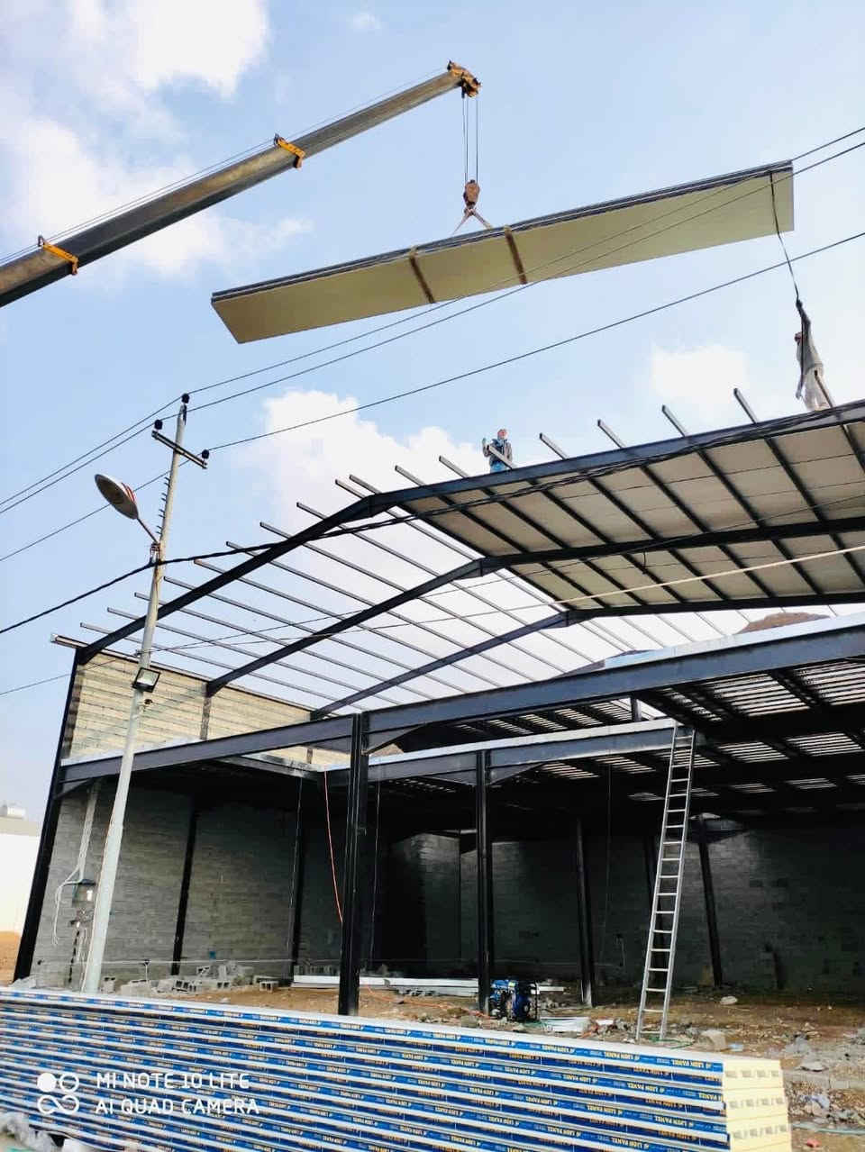 يعلن
معمل حداده القيصر 
لعمل الجملونات والكرفانات وتنصيب جميع أنواع المعامل 
شغل درجه 
في بغداد وأطراف بغداد 
بل نقد والقصاط المريح 
الاستفسار 
*********** 
***********
باداره عبد السميع الحداد
