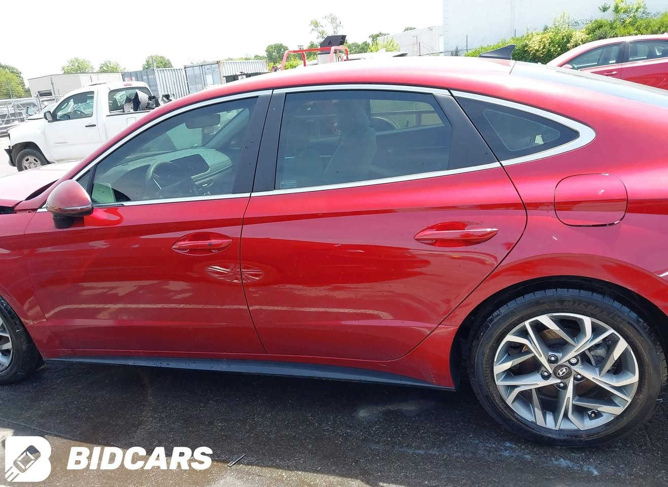 سلام عليكم ورحمة الله وبركاته 
سوناتا للبيع موديل 2023 
ماشيه 4000 زيرو 
مكينه 2500 
كير 8 نمر تبترونك المرغوب 
حادثها بنيد فقط تبديل وبدون ايرباك ودواخل (صور الحادث بلمنشور )
بصمه تشغيل 
اشاير بلمري 
هاند بريك دكمه 
كشن السائق كهربائي 
رادارات جانبيه 
رادار امامي 
4 مودات قياده 
اوتو هولد 
كير بصمه 
شاشه كبيره 
شاحن لاسلكي فاست چارچ
نظام اندرويد  اوتو وابل كار بلي 
كامرا دواره 
اناره امامي عدسات زينون بلاد 
اناره خلفيه لد 
هيتر كشنات السائق والعبري 
شاحن سريع للموبايل 
تغليف الداخل كاملا للحمايه 
بصمه قفل وفتح الابواب  
اناره ترحيب يدات البيبان وعند الاقتراب 
عداد المسافه 4000 زيرو 
رقم السياره اربيل وهزه وسنويه جديده  باسمي تريد تحويل تريد وكاله موجود مكانها كربلاء طويريج السعر خاص او الانصال  ***********
