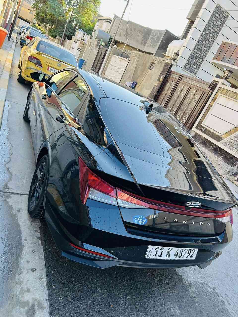 السلام عليكم للبيع او للمراوس حسب القناعه
هونداي النترا 2023 لمتت فول مواصفات١/١  

حادثها فقط بنيد وراجع بارد نفسه قطرة صبغ مابيها

محرك 2000 Doch دوش

 بصمه تشغيل وابواب وجنطه

صندوق ذكي يفتح عند الاقتراب 

 لايت بلادي+ Led 

كامره دوراه 

شاشة لمس متصله مع عداد دجتال 

تدعم نظام Android Auto +Car play 

اناره داخليه محيطيه متعددة الالوان

رادارات 360 درجه

رادار جانبي النقطه العمياء 

رادار خلفي !!️

رادار امامي 

تحديد مسار+ سياقة آليه

توقف ذاتي  عند الاقتراب من سياره 

فول تحكم ستيرن

كروز مثبت سرعه 

 تبريد شاشه بيانو منفصل 

ثلاث وضعيات قيادة 

Smart-Sport-Normal

نظام ABS/مانع انزلاق

شاشه ظبط بل دشبول

 حساس اطارات

رقم بغداد بأسمي تحويل شرط
السعر 160 وبيها مجال 

مكاني الفلوجة ***********
