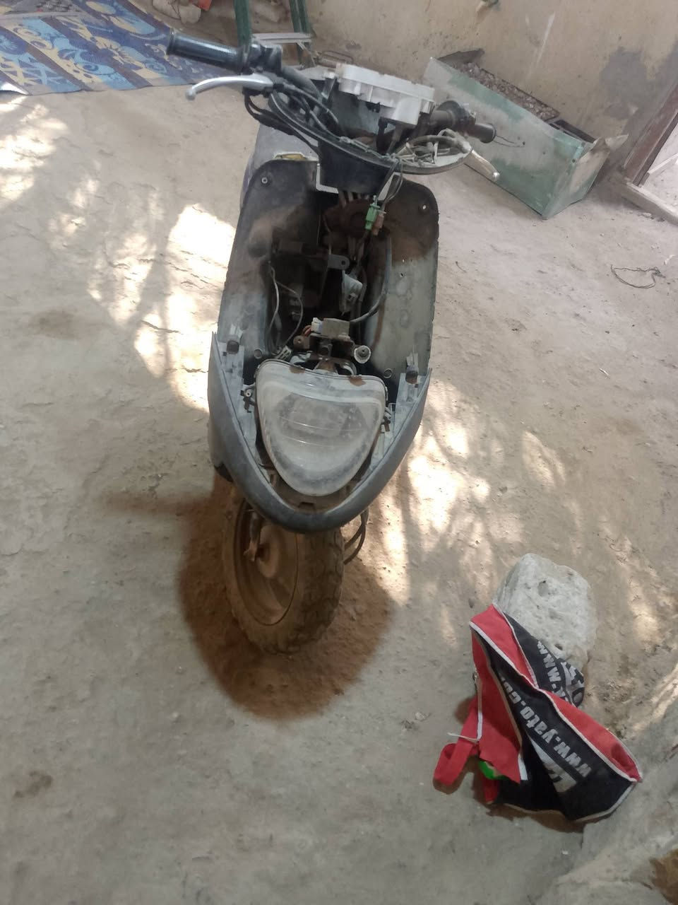 دراجه للبيع بصره تنومه  دراه مجفته جديد  بيه نقوصات بعد السعر 120الف


**إذا كنت صاحب هذا الإعلان وتريد حذفه لأي سبب، رجاءا أرسل رسالة إلى الدعم الفني**