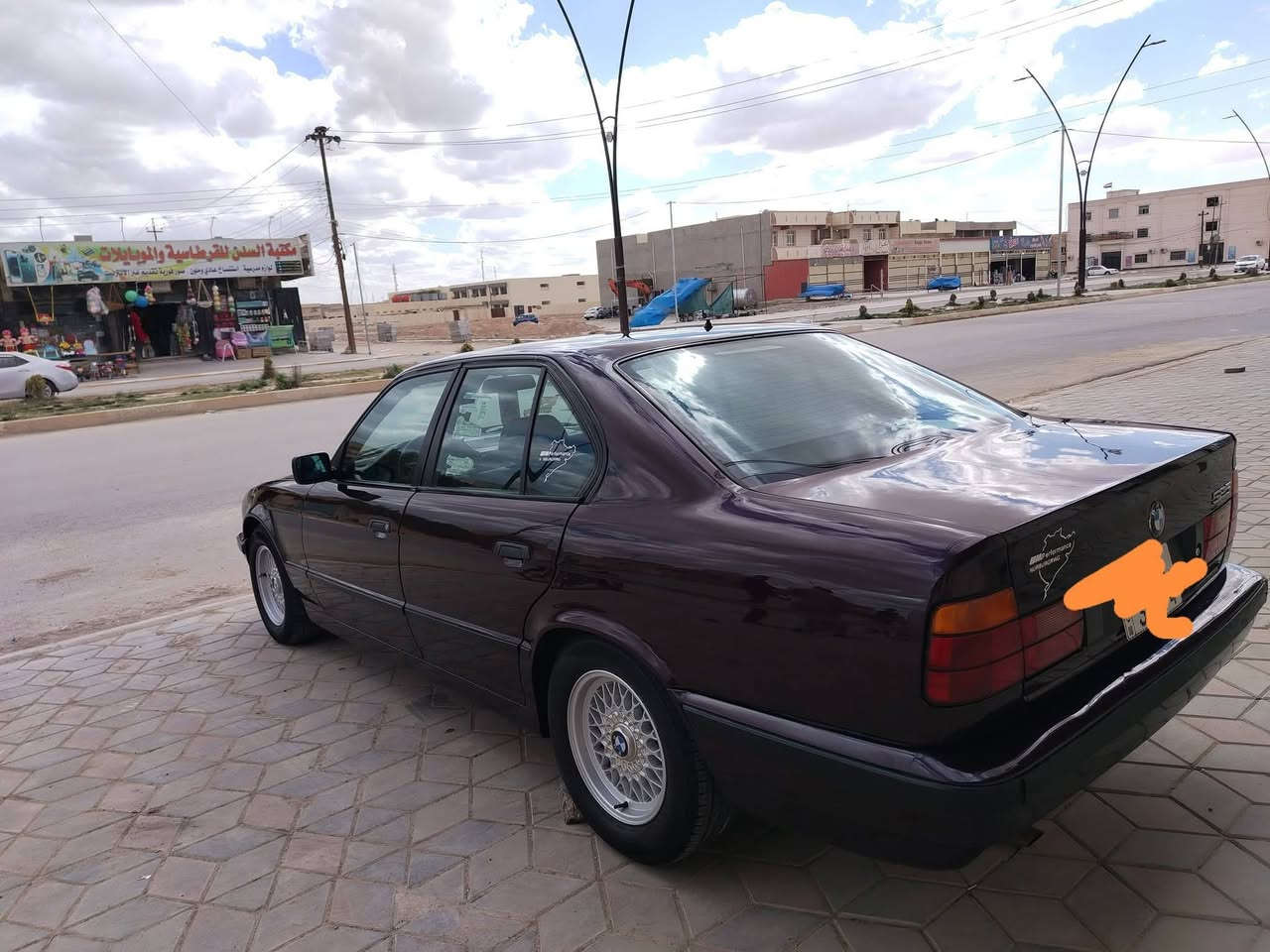 السلام عليكم بيئم دبليو للبيع الحجم 525 لون ماروني محرك مسكر فانوص كير اتوماتيك موديل 93 رقم كركوك دولي شرط تحويل سنويه تسقط 2028 تخم اطارات جديد اسنتر لوك شغال علريمونت كهرباياتها كلها شغاله تخم نون على ناصي بدون حادث المكان السياره السعر ب 70 وبيه مجال حك الجيه صلاح الدين تكريت رقم مبايل ***********
