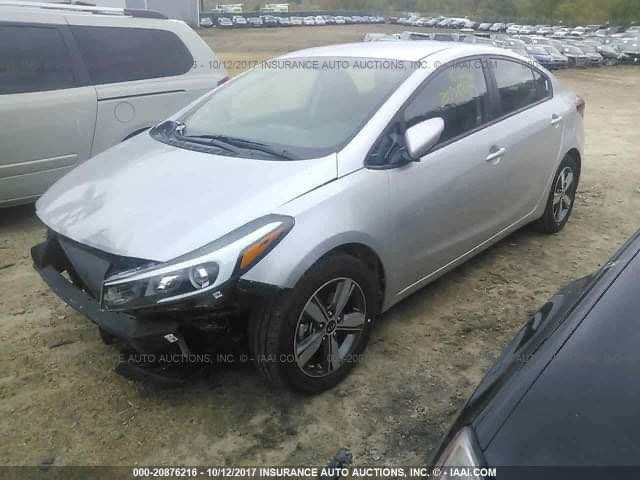 فورتي ٢٠١٨ وارد امريكي 
حادث  كما موضح بلصور  فقط بدون صبغ بدون اي تعمير  ماكو فقط ربع الجاملغ الامامي بعده نفس الوضع ماشيه 87

قابل للزياده السياره مواصفات s

شاشه جبيره 

مكينه ٢٠٠٠ دوش

وجاهزه متصرف ولا دينار عليها 

***********

الغزاليه .135 معروضه وبيها مجال
