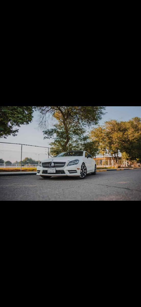 سلام وعليكم 
مارسدسcls550 2014 
ماشيه ١٢٠ الف كيلو 
فول مواصفات 
دفع خلفي
السعر 30 الف
***********
