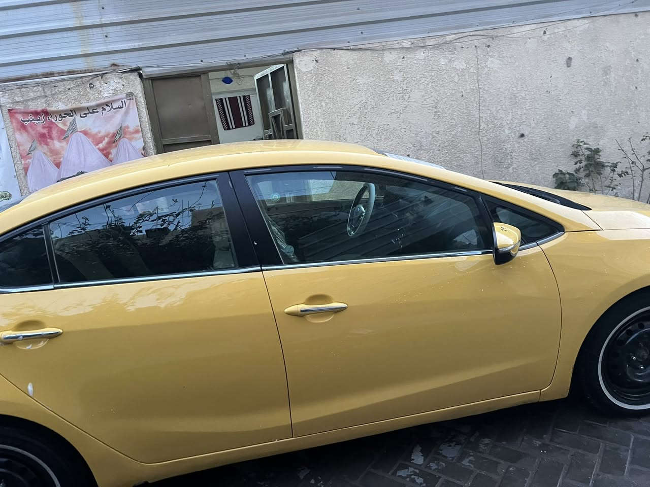 السلام عليكم كيا فورتي موديل 2014 محرك 2000مكاني مدينه الصدر السعر 90للاستفسار***********
