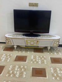 ميز بلازما • أسود أبيض نظيف • ميسان