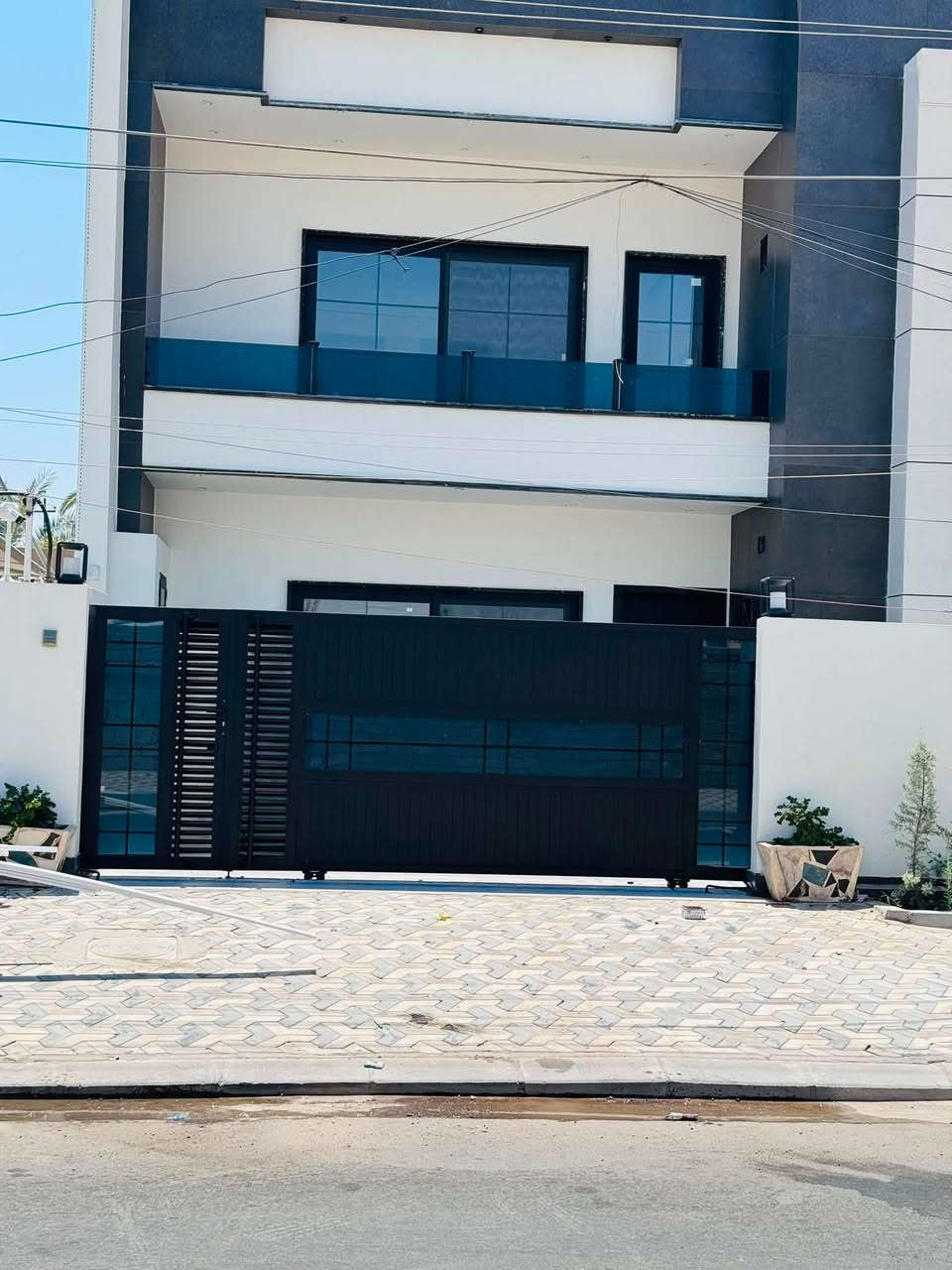 ابحث دائماً عن رغبتك الحقيقيه
 في صنع الاختلاف والتميز

 متابعينا الكرام
 كل ما هو جديد ومميز
 من الابواب الحديد والشبابيك والمحجرات
ابواب قاصه
ابواب سلايت 
ابواب طلاقتين 
تفصال ابواب وشبابيك المنازل
حسب القياسات
وباجود انواع الحديد التركي

اسعارنه تنافسيه وحقيقيه 
المنافسه في الاسعار ليست على حساب الجوده
للستفسار 
***********📞
***********📞
