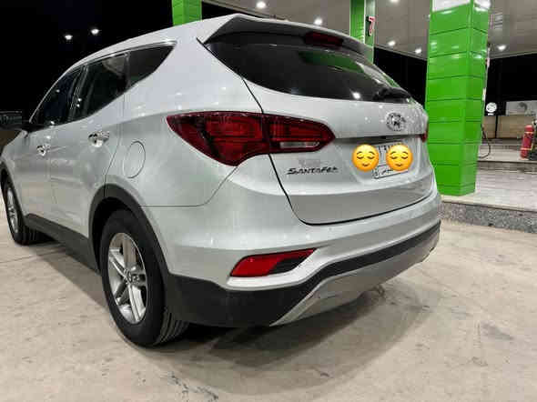 سياره سنتافي موديل 2017 وارد امريكي 5 راكب بيها 3 قطع تبديل رقم واسط الماني ثاني يوم تحويل السياره مال بيت ماشيه 68ميل عنوان السياره واسط مركز المدينه كوت السعر المطلوب 130 للاستفسار الاتصال ع الرقم ***********
