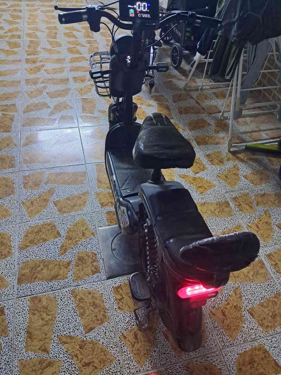 دراجة شحن للبيع حجم 14 باتري عدد 4 سعر 180 الف


**إذا كنت صاحب هذا الإعلان وتريد حذفه لأي سبب، رجاءا أرسل رسالة إلى الدعم الفني**