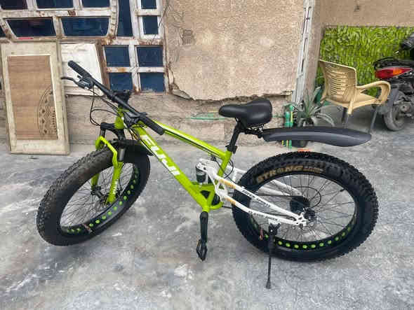 بايسكل شامو ياباني جديد سليفون غير مستعمل صينية خلفي وامامي الخلفي 7نمر والامامي 3نمر تايرات دبل يتحمل وزن 250كيلو غرام دبلات امامي وخلفي بغداد البلديات فقد وتساب وانتصال مافتح ماسنجر ***********
