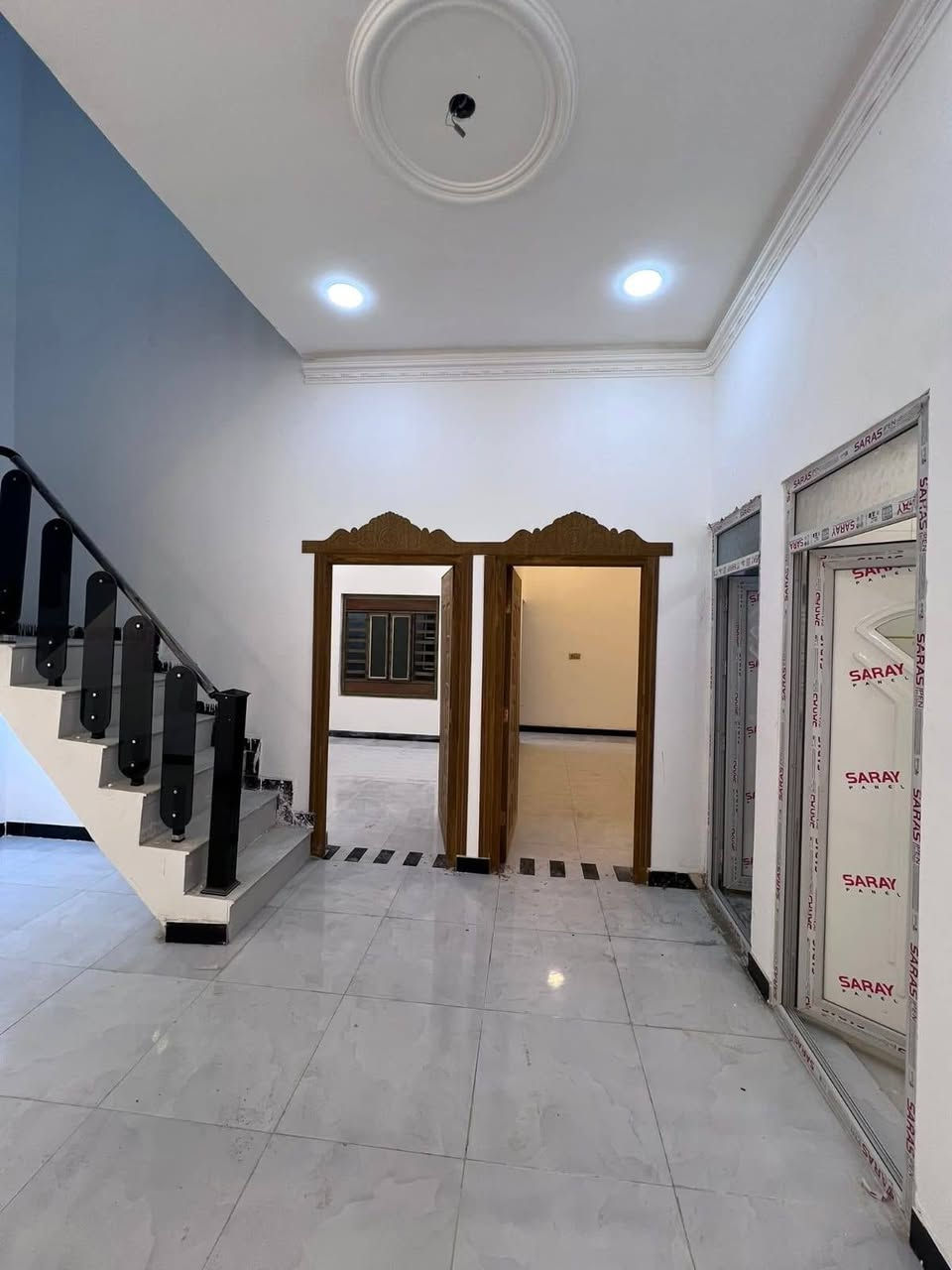 أسعد ألله أوقاتكم بكل خير 🏢
اللاستفسار📲***********

دارين سكن للبيع بقمت روعه 🏭
كل دار المساحة 120 م
بناء حديث شقل درجه أولى👍
على شارع 10م 
كافت لخدمات متوفره 

محتويات البيت ⬇️

دوانيه
 صاله
 مطبخ
- غرف منام عدد 2 
- صحيات خارجي وداخلي

نوع العقار طابو زراعي
بأسم عراقي سند 25
الموقع راقي ⚡
البصره أبي الخصيب العوجه 
شارع الوصطي مقابيل مستشفى صيني 
كل هاذ جمال وترتيب
بسعر 65 وبي مجال لشراي
اللاستفسار 📲 ***********
