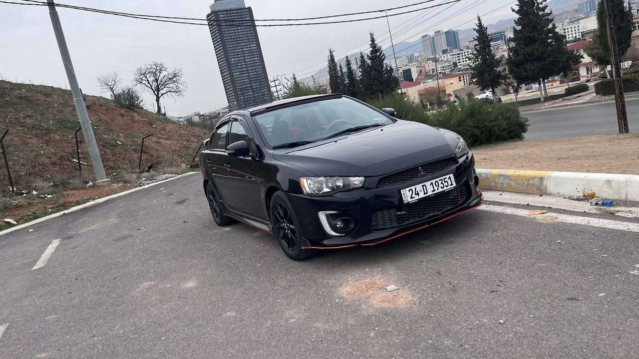 سلام عليكم
للبيع لانسر قرش ٢٠١٧  بلاك ادشن ماشيا ٨٨مايل فول عده البصمه بيه قطعتين تبديل شركه وشبرين صبغ السياره كفالة المحرك والكسر والتحويل والغرامات والسعر ١٢٥بيها مجال وعليها١٤٠الف غرامه ينزل من السعر
سياره احلا من صور هواي و لتقارنوها ب مهجومات سياره مناقصها شيي بش شغل واطلع 🖤 
مكان دهوك
***********
او استفسار خاص
