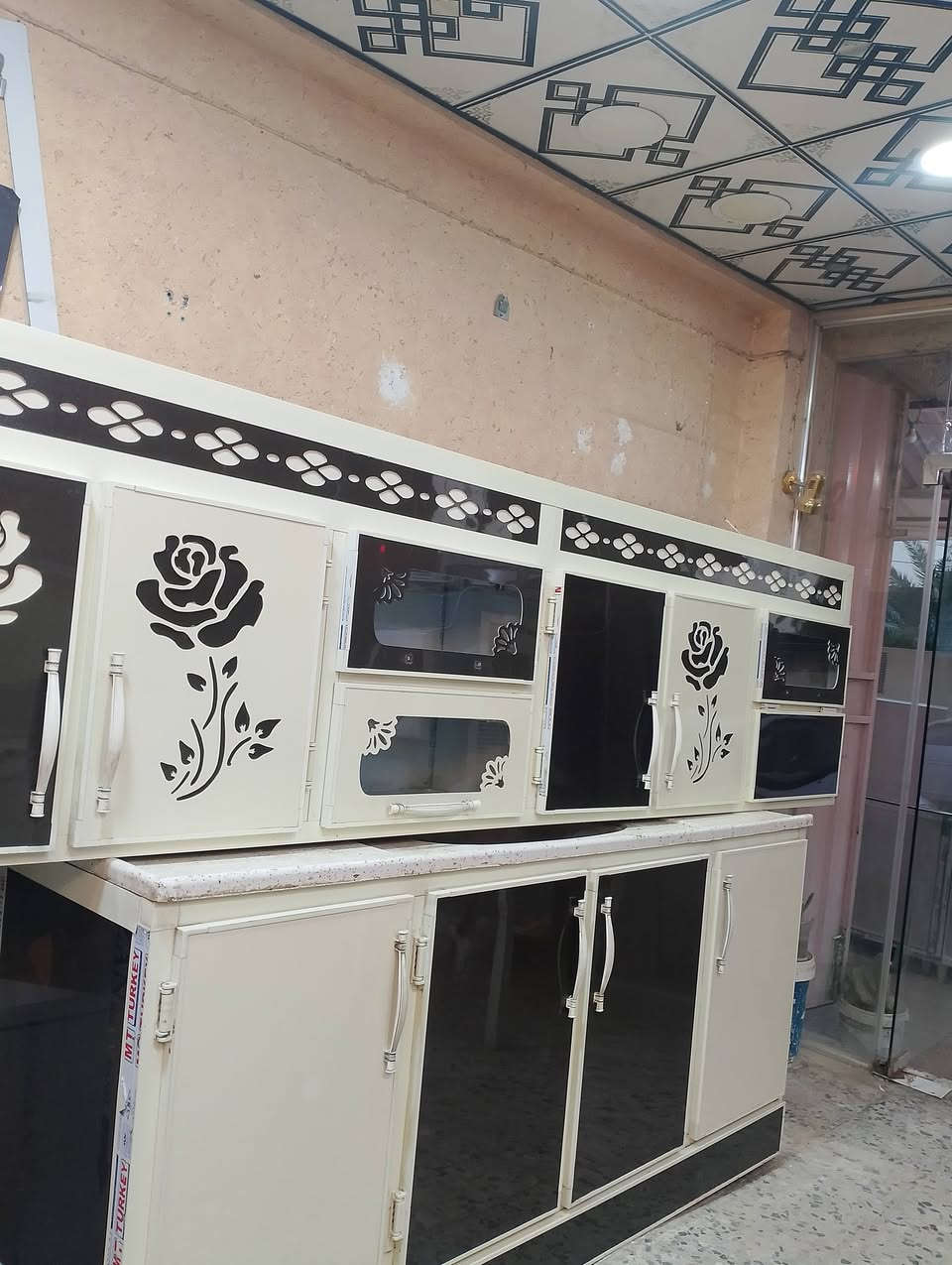 سلام عليكم كاونتر مترين+سنكي  6اشهر نضيف كلش وتزكام كربلاء حي العسكري العابد مقابل مستوصف لسعر250 الاتصال ***********او***********
