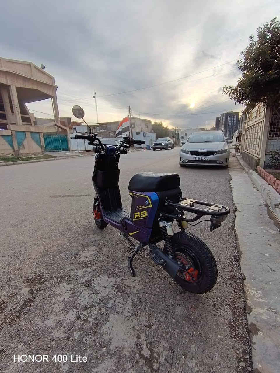 السلام عليكم
للبيع دراجه شحن نوعR9 موديل 2025 دراجه نضيفه كهربائيات كله شغاله مابيه اي نقص ولاا مصلحه على وضع  شركه بيه نقص بس الكشن الخلفي وجاملغ
مواصفات 

تشغيل عن بعد 

شاشه آيباد اي عطل يضهر بل شاشه

خمس بطاريات دبل كبار 

قوه الملف 1500 واط

سطاب اكسن 

دبل اشاره+ اشاره يمين يسار 

نضام 4 سرع سرعه  99 

نضام (P)

سكن لايت عالي ناصي 

شحن تليفون يو سبي 

جهاز نذار عن سرقه 

ستاند وسط و ستاند جانبي 

بريك عنبار دهن امامي خلفي 

مزوده فجوج حمر تايرات جوبلس 

32 امبير  60V

دراجه سريعه شلعه قويه

نضيفه و حلوه  سعر (375)وبيه مجال
مكاني بغداد حي الجهاد 

للاستفسار رقم   ***********
