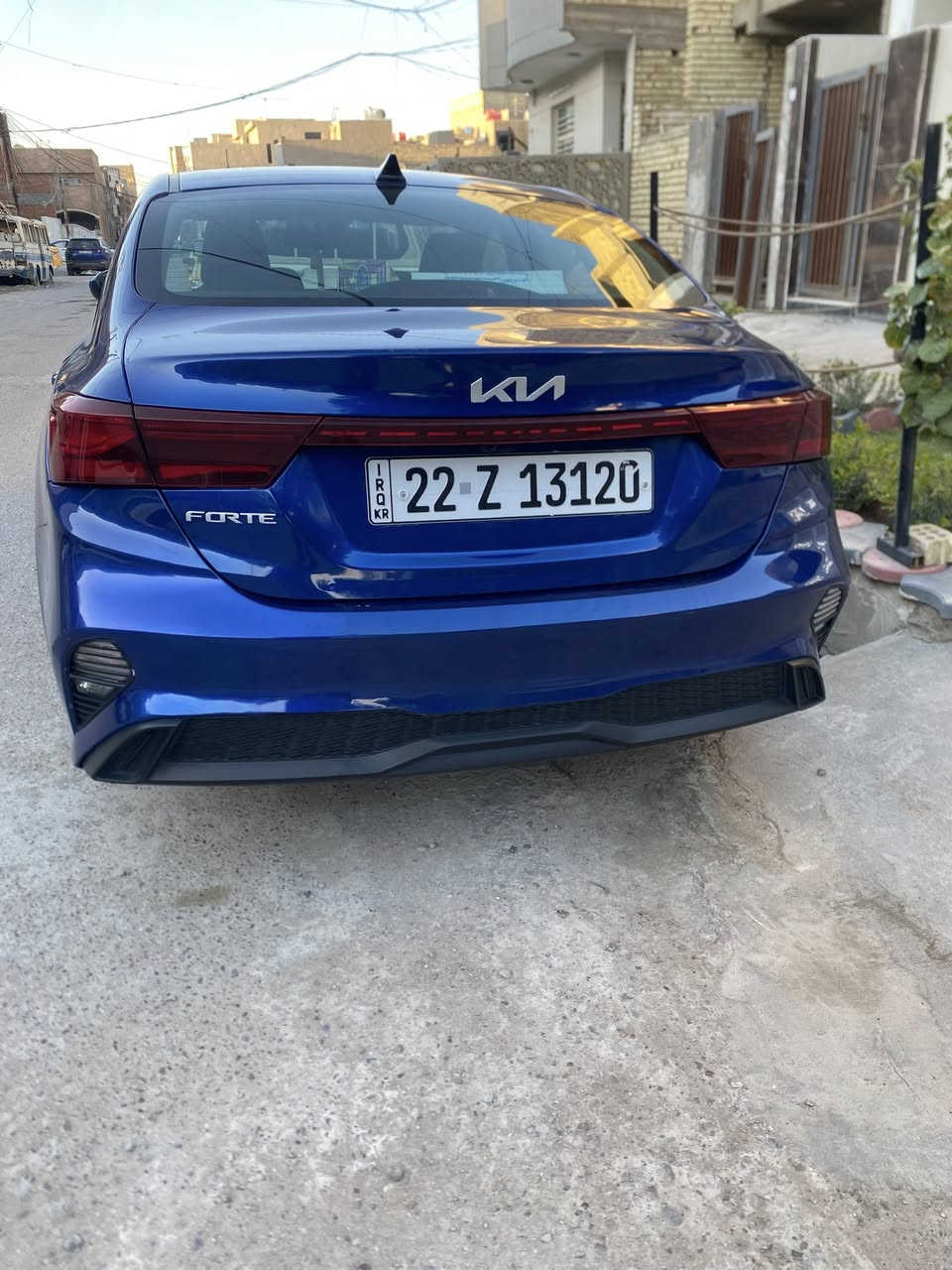 السلام عليكم 
فورتي موديل  2024  
ماشيه ١٨٦٠٠ 
رقم اربيل بأسمي  تحويل ثاني يوم موجود اروح احولك 
وارد امريكي ضربتها شبر بجاملغ  السايق  بسيط ومعمر  واكو شخط بباب السايق والباب الي وره السايق مثل ما موضح بالصور سيارة نظيفة ما متعوبه اخت الزيرو امانة الله جاهزة وكاملة على كد الدوام يوم اروح بيها ويوم اعوفها طابكة بالبيت من وره الازدحام  الصور كدامكم والسونار اخذته الها  من اشتريتها من صاحبها فلينة جك وسبير  موجودة وفلينه السبير الاصلية  هي جتي فارغة من اشتريتها موجودة هي والكتيب 
١٧٠ وبيها مجال بسيط للشراي متواجد 
واتساب وخط على هذا الرقم 
***********
الله يعمر حلالكم
