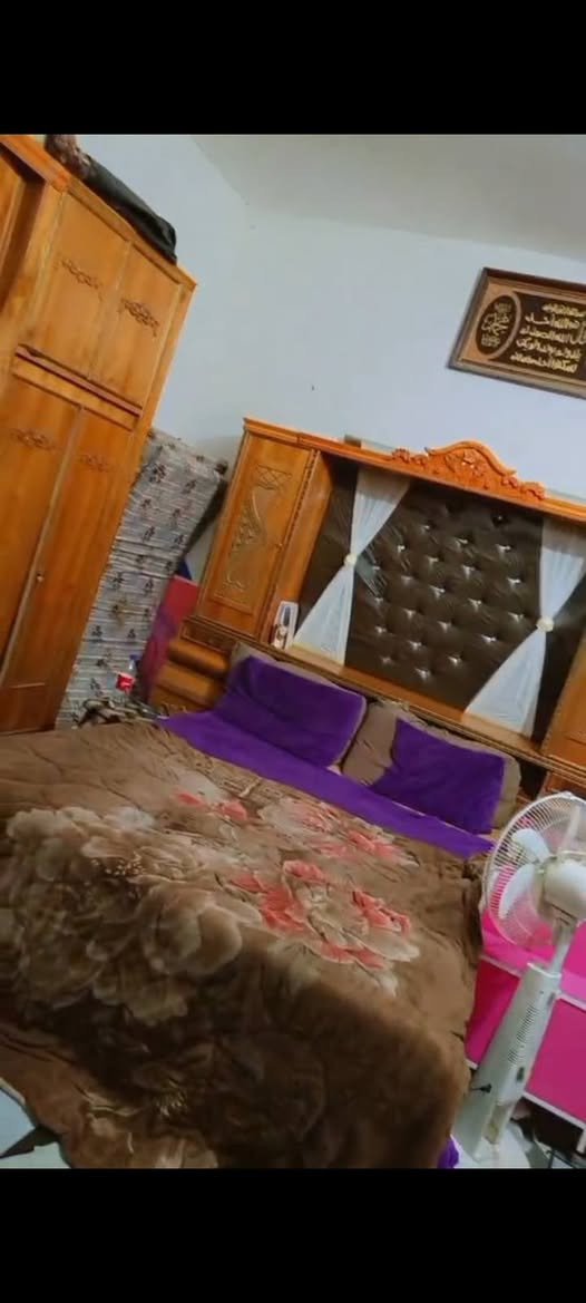 سلام عليكم غرفه ام لمسرح خشبهه ثقيل مابيهه اضرار بس جامه لمرايه من فوك شويه وقفاله موضح بل فيديو رايدهه 550 وبيهه مجال لمو شراي لا يتعبني مكاني كربلا ***********
