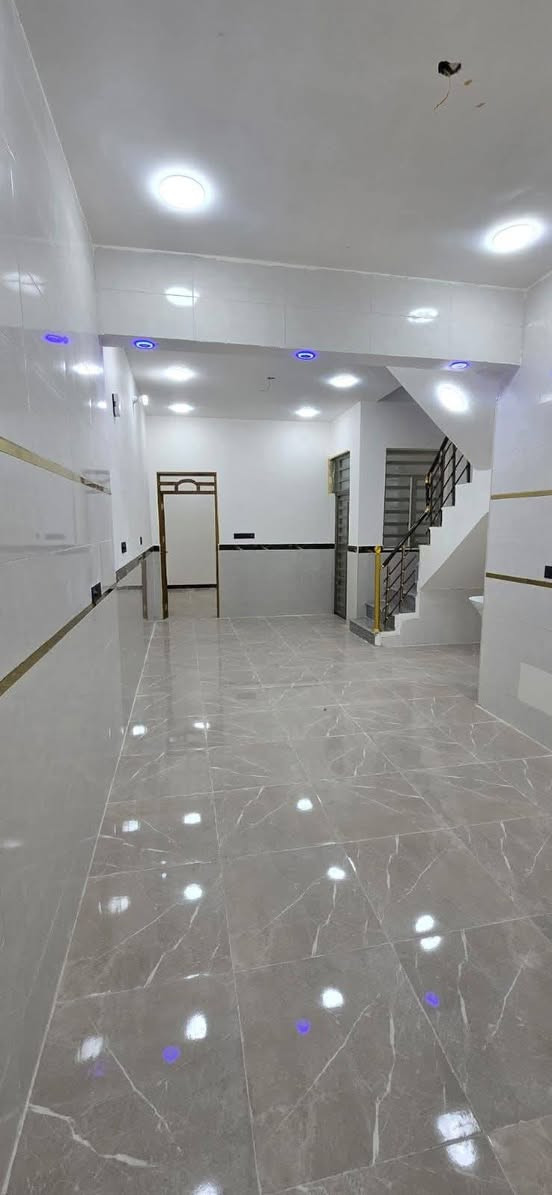 دار للبيع بنهاوند مساحة ١٠٠متر مسلح صب طولاني طابق واحد بناء حديث ٢٠٢٦ خلف شارع ٢٠ جاهز للسكن للاستفسار والاتصال على رقم ***********📞📞
