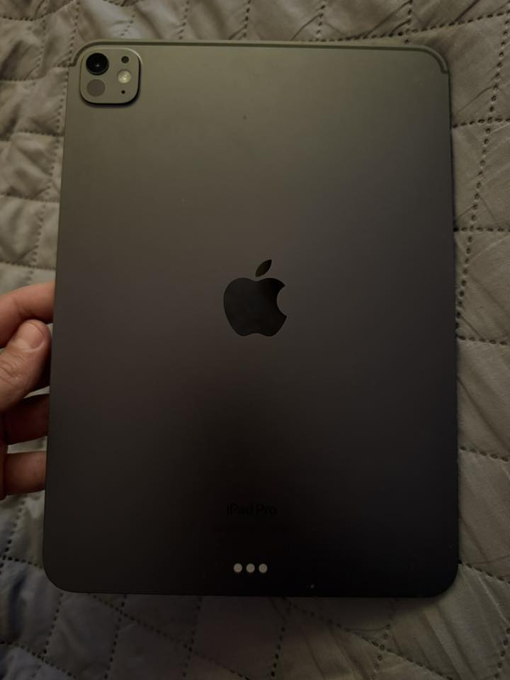 ايياد m4 ذاكره ٢٥٦ الجهاز مستعمل قليل كلش مكاني بغداد حي الجهاد السعر مليون وبي مجال بسيط 
***********
