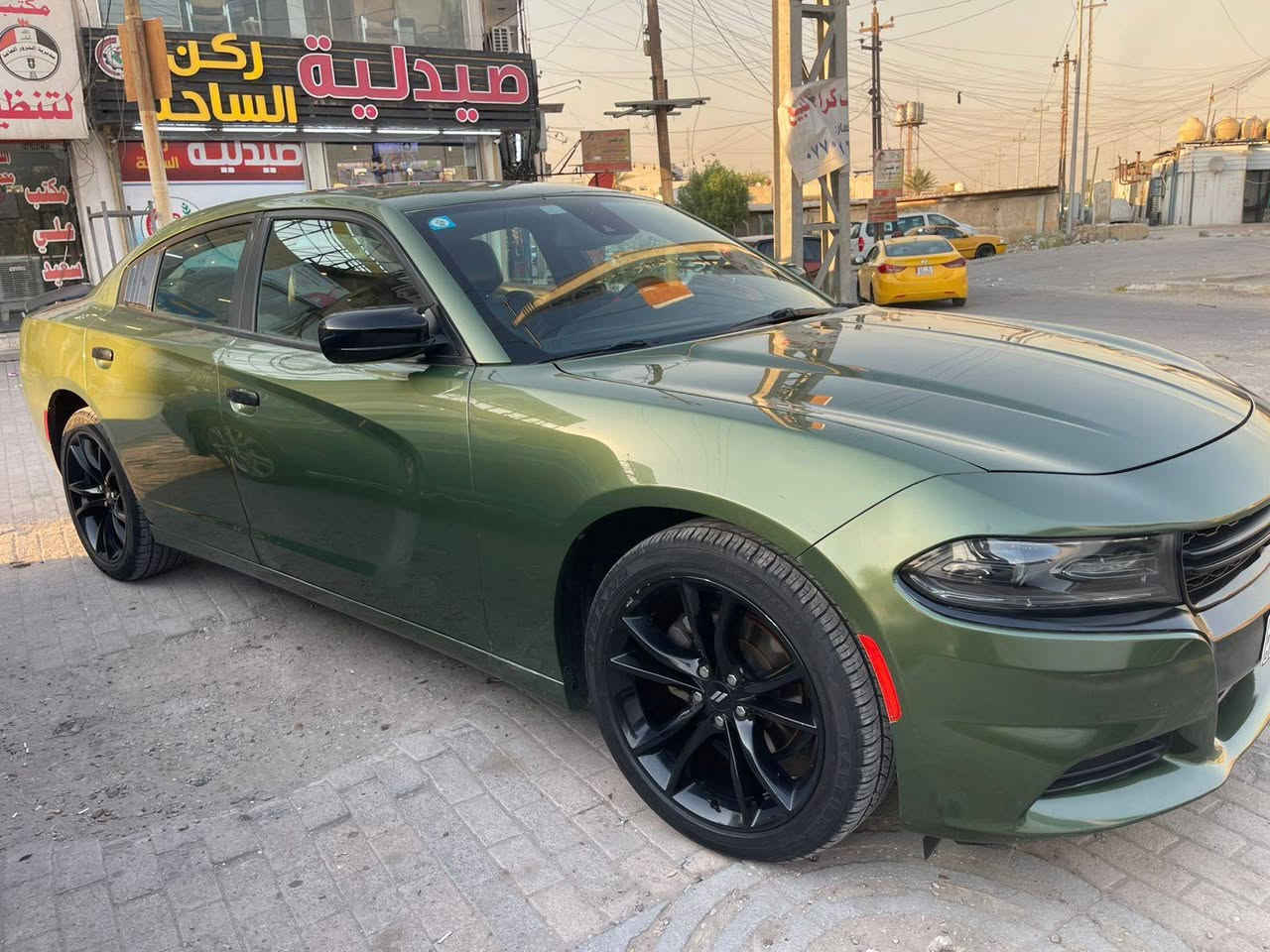 السلام عليكم جارجر امريكي 2018 حادث كلش بسيط باب خلف الصدر فول مواصفات عدا الفتحه رادار شاشه كبيره كشنات تدفئه تبريد ستيرن كهربائي كشن حضن جلد رقم بغداد صور الحادث بالمنشور العنوان بغداد الارفلي غير متواجد على الفيس مكلف بالنشر للاستفسار اتصل على ***********
