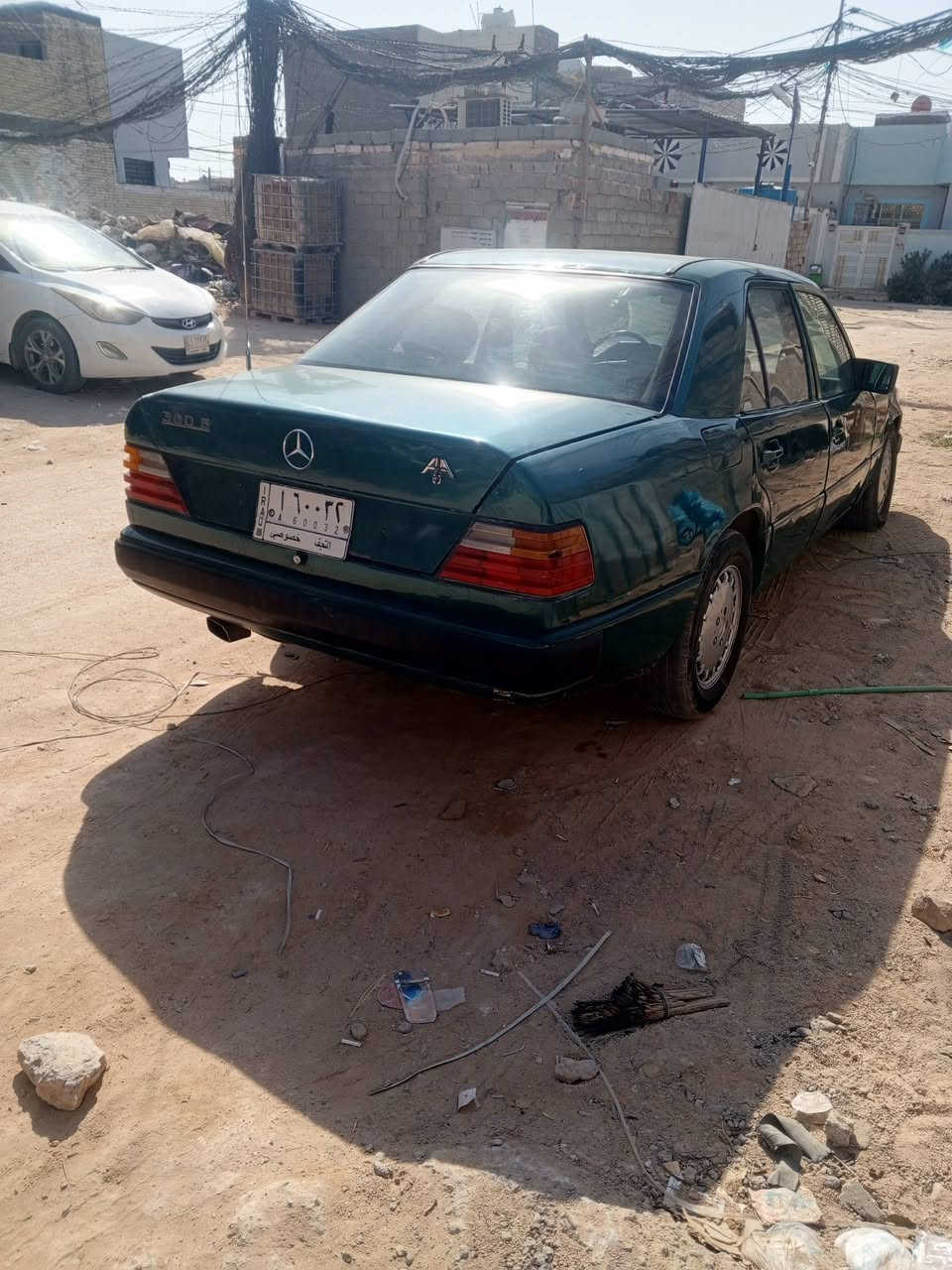 مارسيدس دب 1988 بيع او امراوس حسب القناعه 
مكينه و كير جدد مال راس الثور حداديه تخم تايرات تخم ويل كب كهربائيات كله شغاله رقم نجف الماني مصفره غرامات امداور اشوكت ما ايعجبك سياره جاهزه من كلشي 
السعر 35 و بيه مجال حك الجيه 
مكاني نجف حي العسكري 
***********
