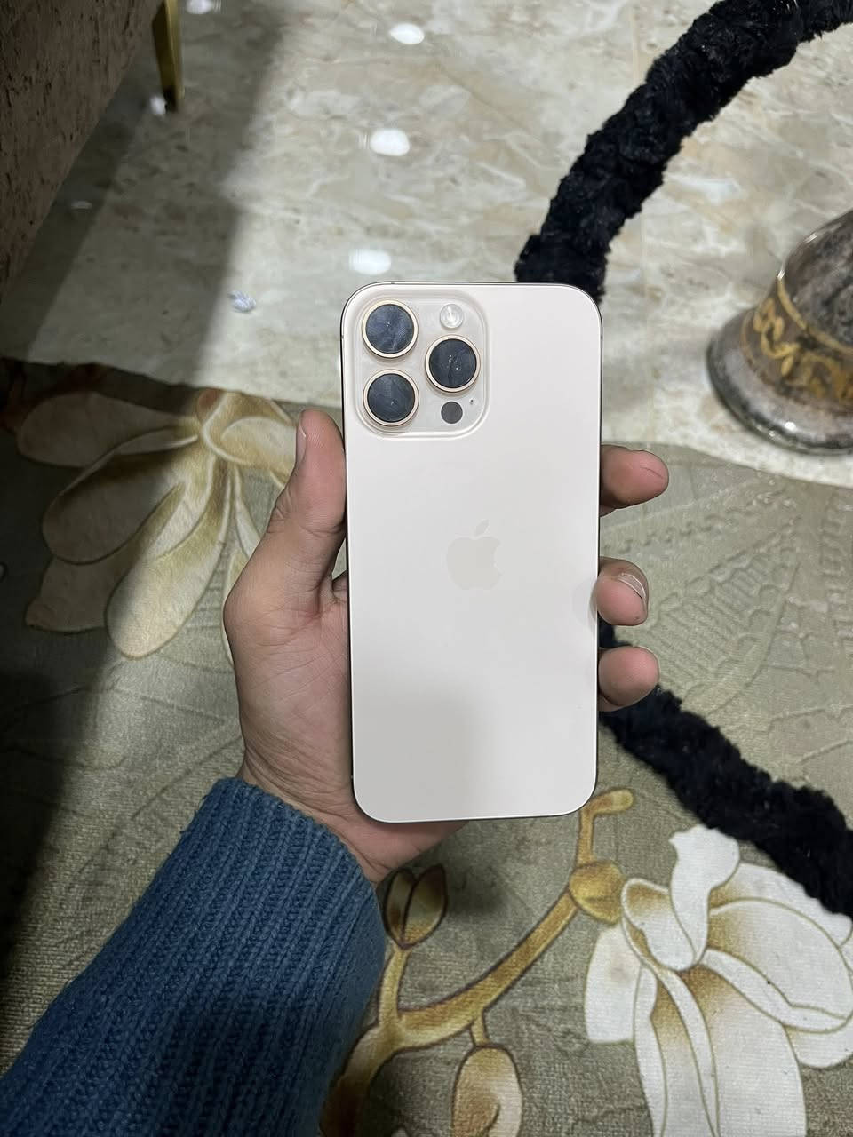 ايفون 16 برو ماكس شرق اوسط بطارية 🔋 89ذكره 265 مشحون 476مكاني بغداد مدينة الصدر السعر مليون و 300 وياه كارتون
