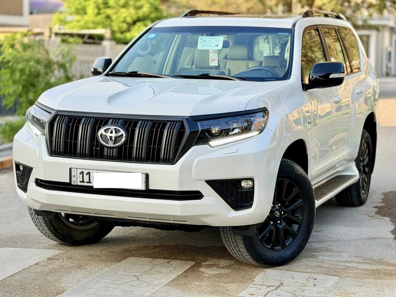 السلام عليكم
برادو 2023 TXS  وكالة ساز مكفولة كفاله عامه رقم بغداد الانكليزي الجديد هزه جديده السيارة بأسمي تحويل ثاني يوم ماشية 37 الف كيلو موجوده السياره بغداد السيدية السعر 48300$ للاستفسار الاتصال *********** 
المواصفات 
مكينة 6 سلندر 4000 - كشنات جلد وكهرباء - ثلاجة - دبل تانكي - سبير تعليك - فور ويل - مري شفط - فتحة سلايد روف - كامرا وحساسات خلفية - لايت زنون -  وبعد هواي مواصفات
