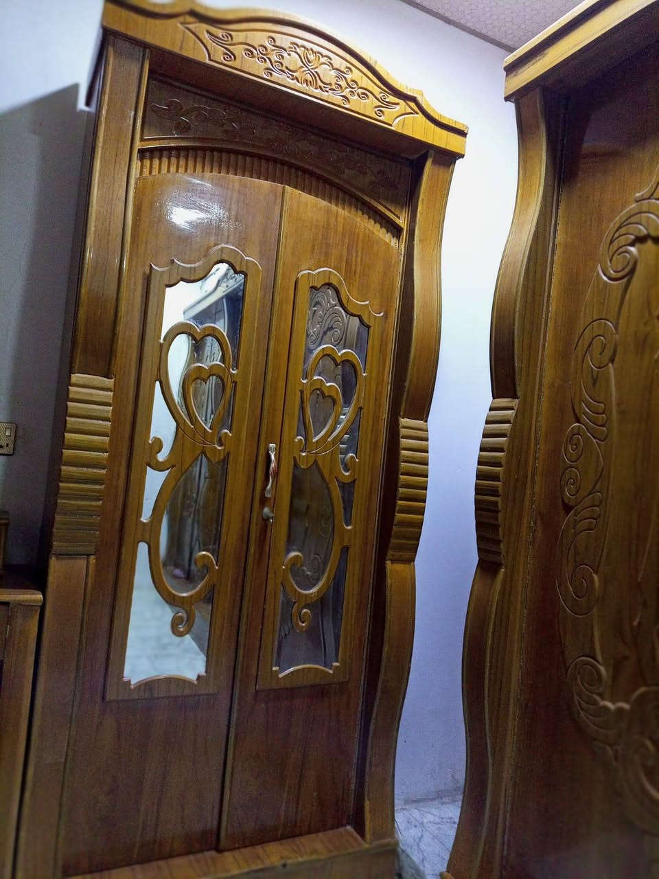 السلام عليكم غرفة صاج عراقي مستخدمة قليل سعرها مليون قفلها 800للشراي***********

