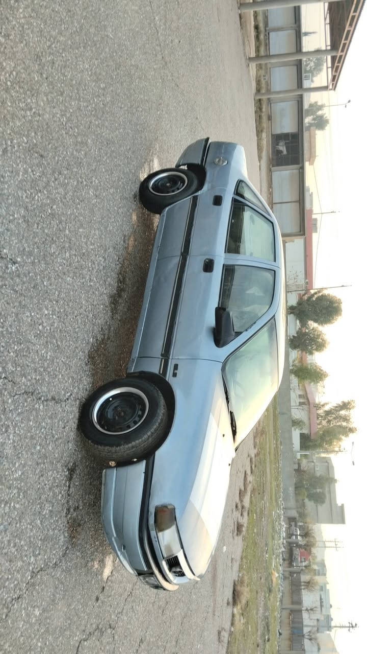 ئۆپڵ ڤیکترا  مۆدیل 1992مەکینە 20مەکینەی لۆکە سیاریک زۆر جوانە لێداروی نیە تۆزیک پیشی هەیەتی ناوی لۆکە کارەبای مەزبووتە
علوجە ماڵی مەدەنی بەشەرت 
سعری 15مەعملیکی کەم
شوین چەمچەماڵ 
***********
