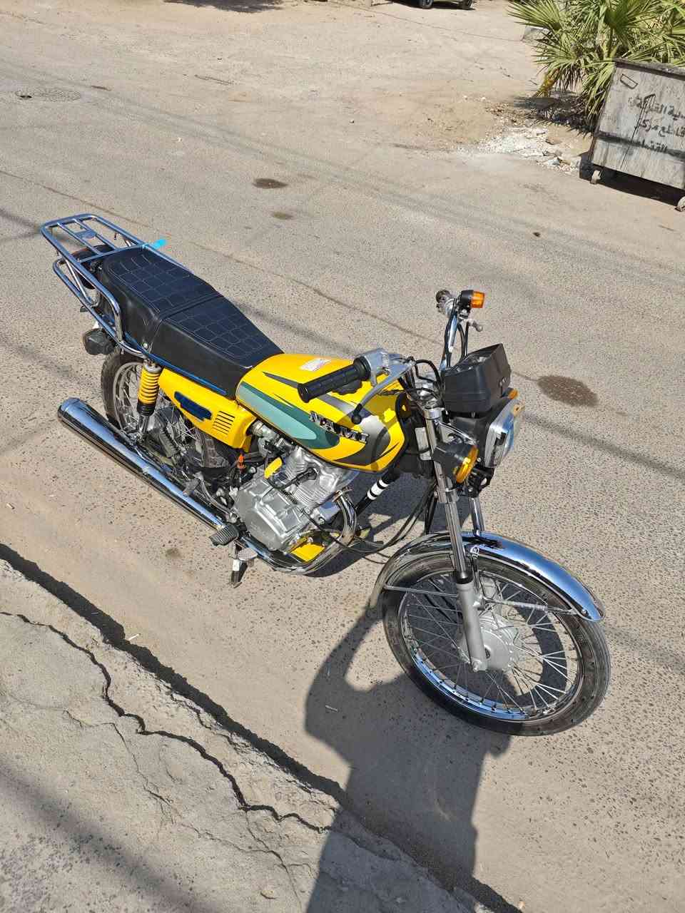 سلام عليكم دراجه نامه أوراق مديل 24 شاصي 17 دراجه حلو ما متعوبه هاذه رقمي ***********
