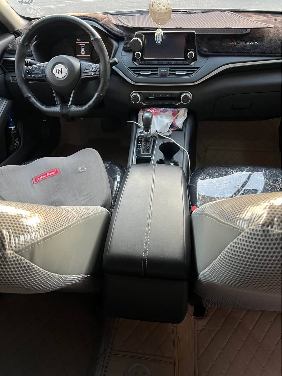 السلام عليكم 
مكاني البصرة المركز

نيسان التيما موديل 2023 وارد امريكي
 لون سلفري رقم بصره انكليزي معوقين وكالة عامة 
 وبأسم رجال وابنه ينوب عنه بالتحويل
 ضررها جاملق خلفي صبغ والصندوق مصبوغ نصه كلير 
 مواصفات S  معروفة 

شاشه 
تحكم اسيترن 
مثبث سرعه 
قيادة سبورت 
رادر امامي خلفي 
رادار حانبي 
مكينة 2500 
خير من الله سياره جديده 
وماشيه 45 ميل 
مكاني البصره مركز *********** 
سعرها 153 وبيها مجال بصيط الشراي 
 بيع فقط شراي يتصل وذالخدمه ماقصر وياا
وفدوه الي يسولف ويسئل خلي يستفسر من غيري ابو الخصيب, البصرة
